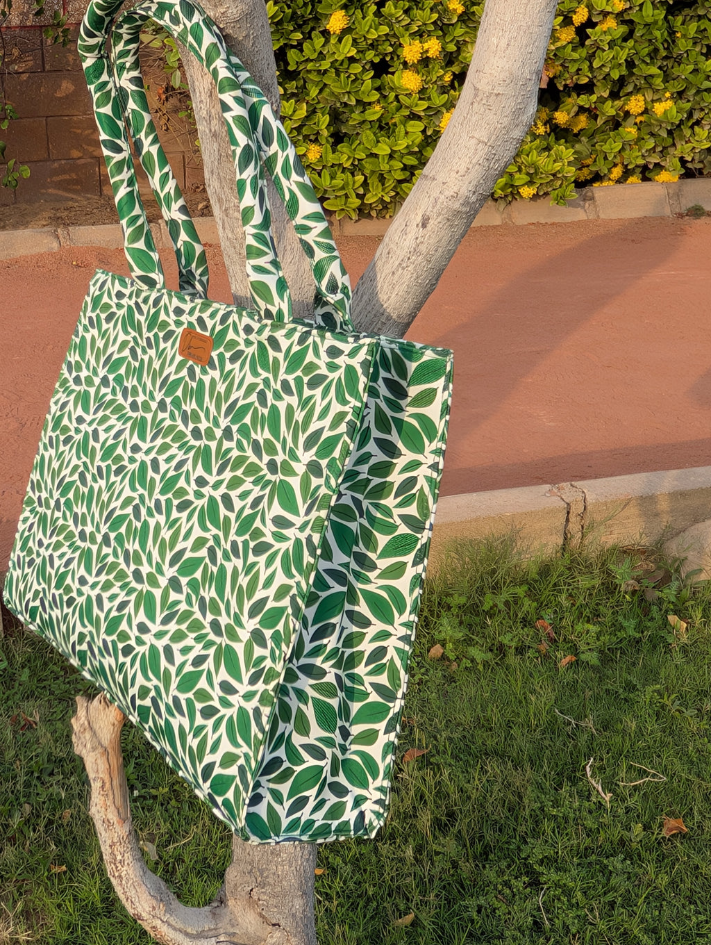 LEAF IT TO ME-Stylish Shoulder Hand Bag 🍃👜