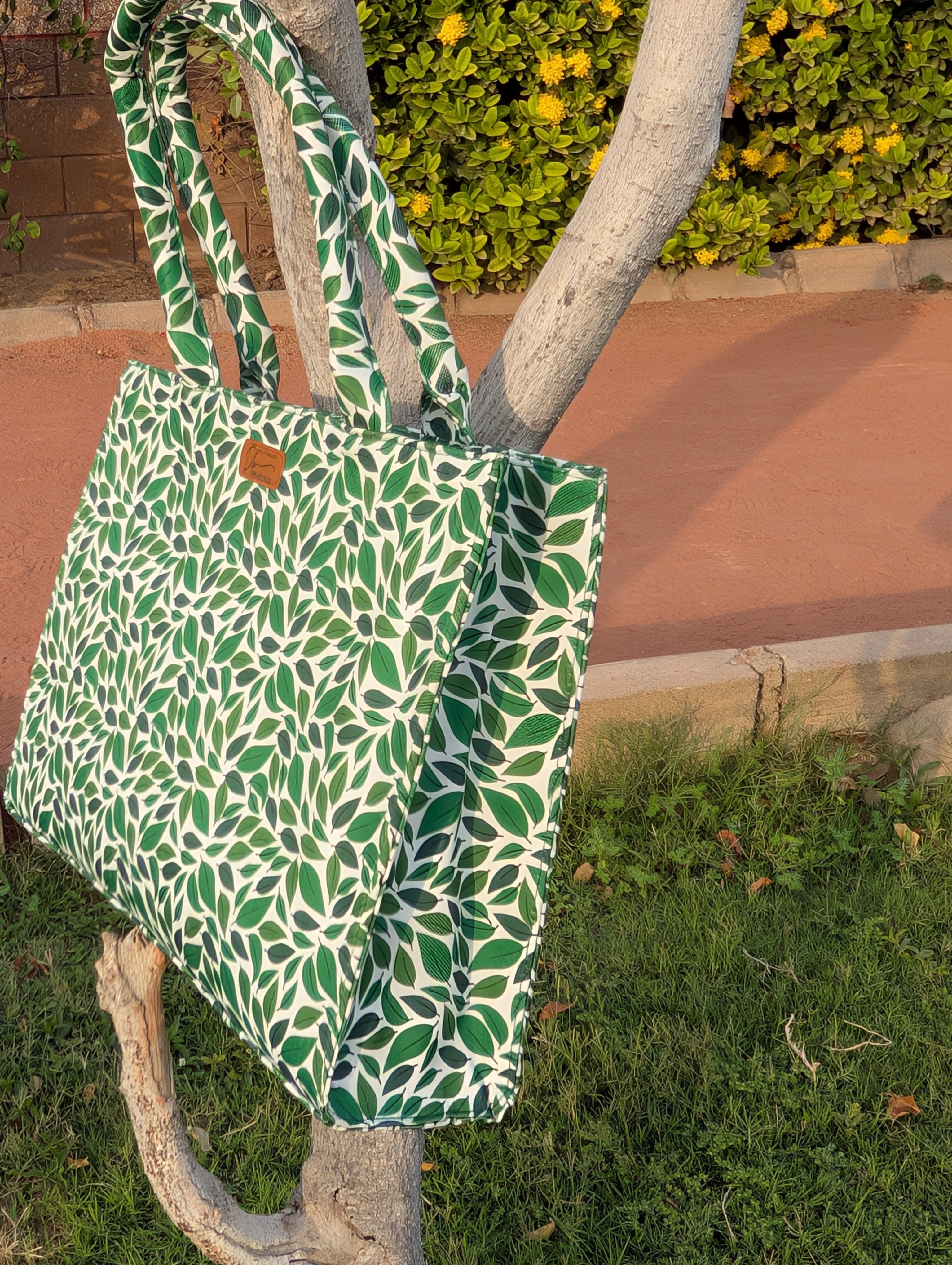 LEAF IT TO ME-Stylish Shoulder Hand Bag 🍃👜